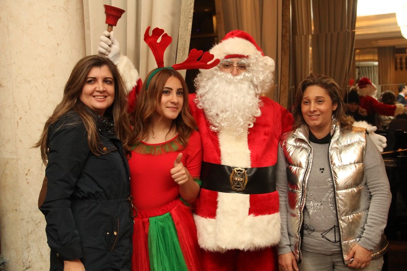 Christmas Night at Cascade Lounge